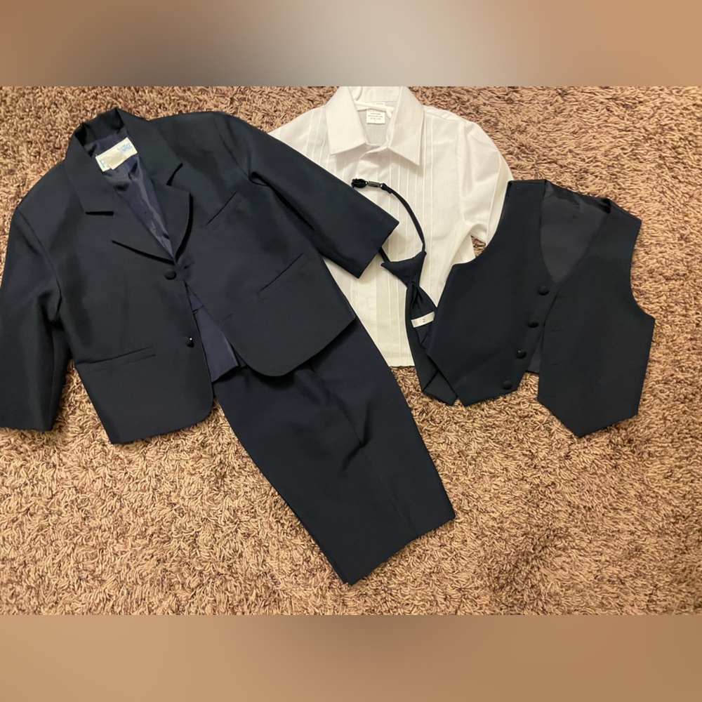 5 piece navy blue toddler suit and vest with tie and jacket 2T boys